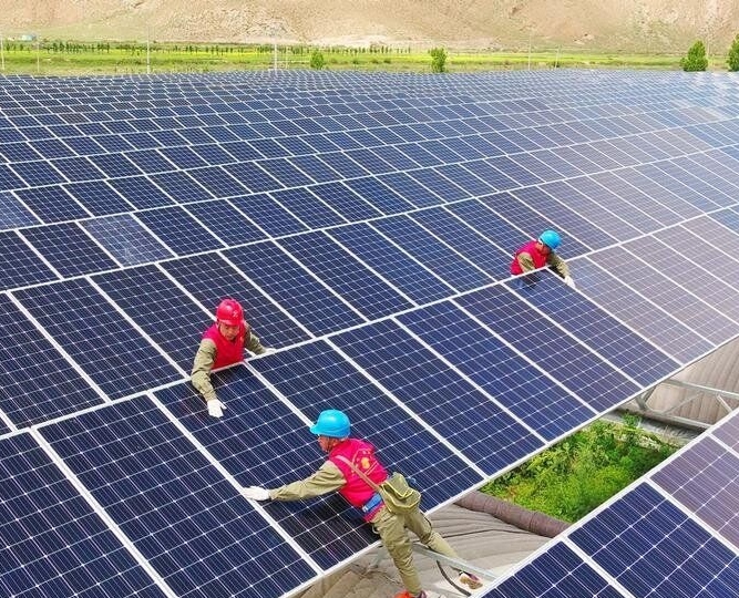 Solar Array Module Mounting & Torque-Calibrated Clamping